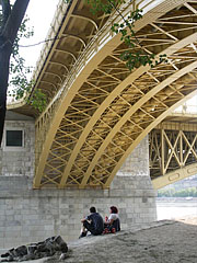 The Margaret Island wing of the Margaret Bridge - Budapest, Ungern