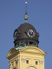 Steeple of the Protestant Great Church of Debrecen (in Hungarian: Nagytemplom) - Debrecen, Ungern