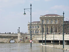 The Pest-side abutment of the Chain Bridge, and the headquarters building of the Hungarian Academy of Sciences (MTA) - Budapest, Hungary