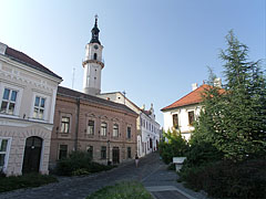 A Várnegyedbe vezető kockaköves utca - Veszprém, Magyarország