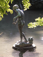 Statue of the "Crab fishing boy" or "Rákászfiú" in the Japanese Garden ("Japánkert") - Budapešť, Maďarsko