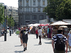 Gift shops on the Small Boulevard - Budapešť, Maďarsko