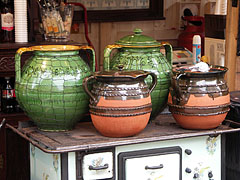 Ceramic vessels in the Christmas fair - Budapešť, Maďarsko