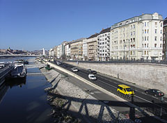 The Pest-side embankment from the Liberty Bridge - Budapeşte, Macaristan