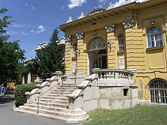 The entrance of the spa - Budapeşte, Macaristan