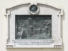 Memorial plaque of Saint Stephen's Palace, relief on the wall of the Franciscan church - Székesfehérvár, Macaristan