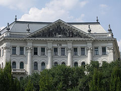 The neo-renaissance style facade of the Deutsch Palace, apartment house and bank headquarters - Budapesta, Ungaria