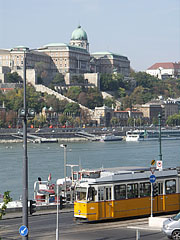 The Royal Palace in the Buda Castle, viewed from Pest - Budapesta, Ungaria