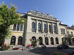 The eclectic style Town Hall of Cegléd - Cegléd, Ungaria