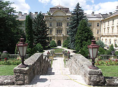 The courtyard of Szent István University can humble even some castles - Gödöllő, Ungaria