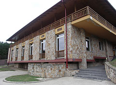 Szent Orbán Wellness Hotel, the restaurant veiwed from outside - Kóspallag, Ungaria