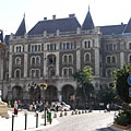 The French-renaissance style Dreschler Palace (former ballet Institute), viewed from the Opera House - Budapeste, Hungria