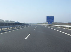 The M6 motorway close to Tolna town - Szekszárd, Hungria