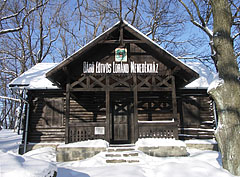 The Tourist Museum in the eclectic style wooden chalet, this is a reconstruction of the old Báró Eötvös Lóránd Tourist Shelter, the first tourist shelter in Hungary (the original house was designed by József Pfinn and built in 1898) - Dobogókő, Ungheria