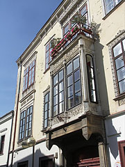 Splendid enclosed balcony on the romantic style house - Pécs, Ungheria