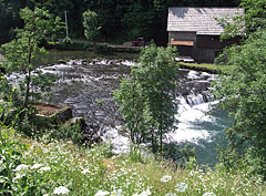 Cascades in the Slunjčica River (or Slušnica River) - Slunj, Croazia