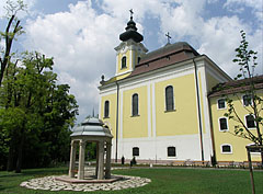 The baroque style Basilica of the Assumption of Virgin Mary ("Nagyboldogasszony Bazilika") - Gödöllő, Madžarska