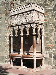 The reconstructed Lion Fountain ("Oroszlános-kút", sometimes called Marble Fountain) - Visegrád, Madžarska