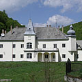 The former Bretzeinheim Mansion or Waldbott Mansion - Háromhuta, Ungarn