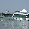 The "MS Amadeus Royal" German-owned passenger tour boat and botel (boat hotel) at Dunakeszi - Dunakeszi, Hongarije