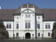 The white Forgách Mansion seems to be shine in the spring sunshine - Szécsény, Hongarije