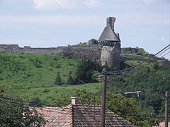 Castle of Nógrád viewed from the village - Nógrád, Ungari