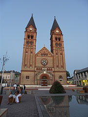 The twin-towered Roman Catholic church of Nyíregyháza - Nyíregyháza, Ungarn