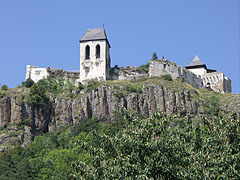 The medieval Füzér Castle on the rocky and steep castle hill - Füzér, Mađarska