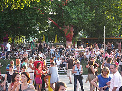 A Budapest Park szabadtéri szórakozóhely a Pet Shop Boys koncert előtt - Budapest, Magyarország